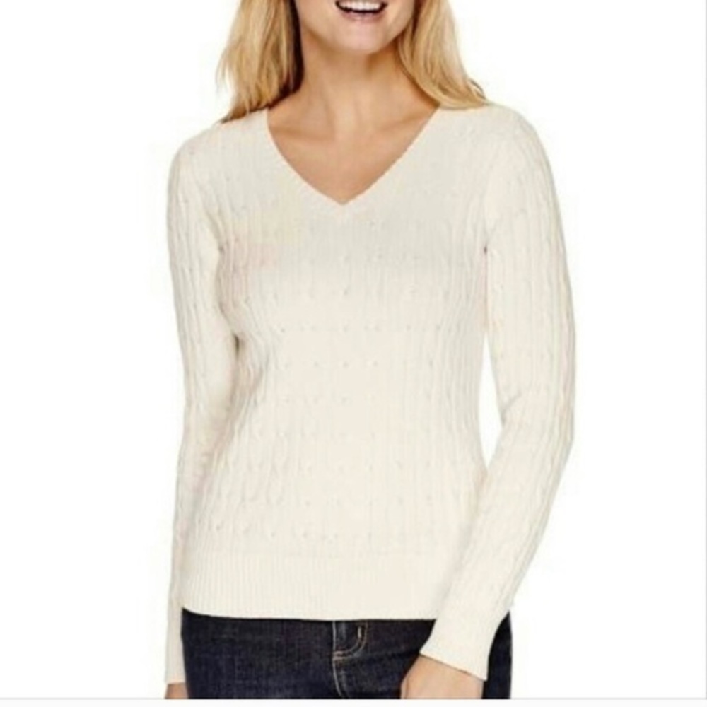 🐺St Johns Bay Ivory V-Neck Knit Sweater